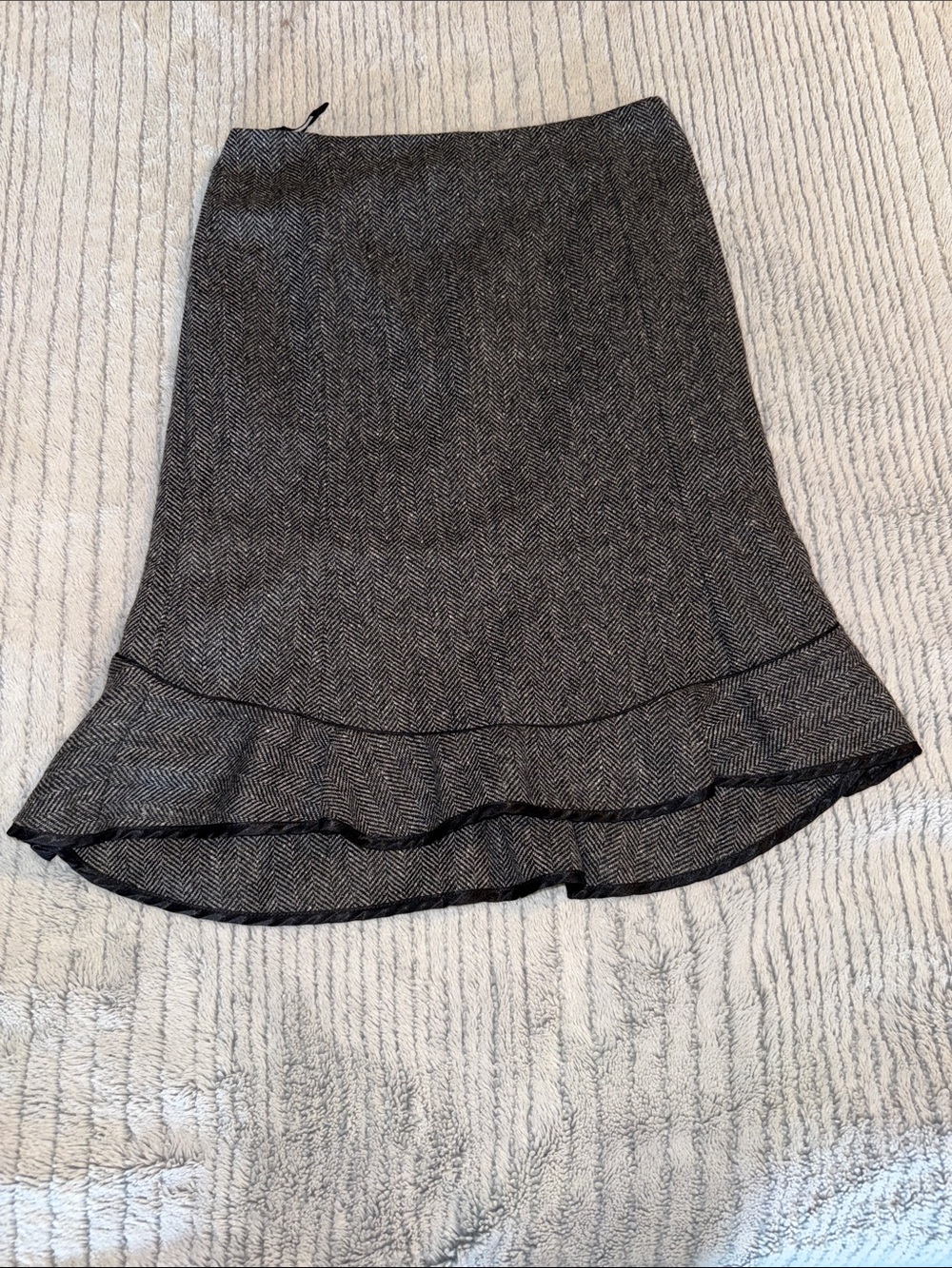 Gap Gray Herringbone Skirt with Flounce Hem